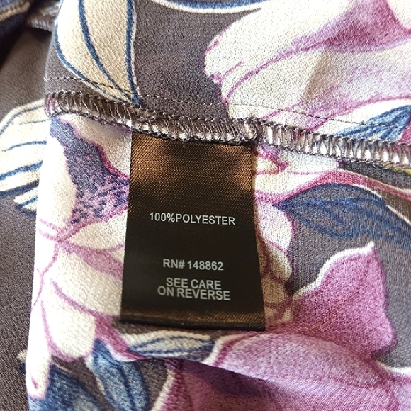 🎁 NWOT Torrid, Sheer, Hi-Lo Tunic. Elastic Waist, Short Sleeves, Fabric Buttons - Picture 15 of 16